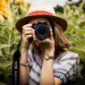 Fotografia stała się ważną częścią codziennego życia. Od uroczystości rodzinnych i świąt po profesjonalne projekty i treści w mediach społecznościowych – fotografie pozwalają ludziom zachować doświadczenia i dzielić się znaczącymi chwilami z innymi. Fotako reprezentuje rosnący związek między fotografią, kreatywnością i wygodą cyfrową, dostarczając rozwiązania przeznaczone dla osób, które chcą więcej zyskać na swoich zdjęciach. W świecie, w którym tysiące zdjęć może pozostać zapomniane w smartfonach i komputerach, usługi skupiające się na fotografii mogą pomóc w przekształceniu cyfrowych wspomnień w coś bardziej osobistego i trwałego. Fotako ponownie zwraca uwagę na wartość obrazów i kryjących się za nimi historii.